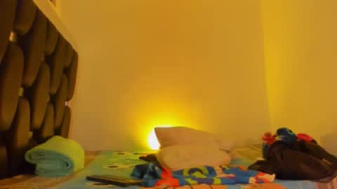 Snapshot of raydevil_ chatting on 13, 11, 2025 Rayn online show from 13, 11, 2025