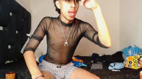 Snapshot of raydevil_ chatting on 21, 11, 2025 Rayn online show from 21, 11, 2025