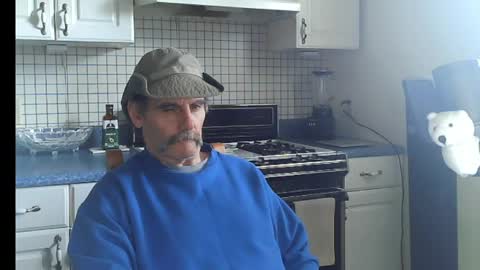 Snapshot of raylene4u2 chatting on 20, 4, 2026 Ray online show from 20, 4, 2026