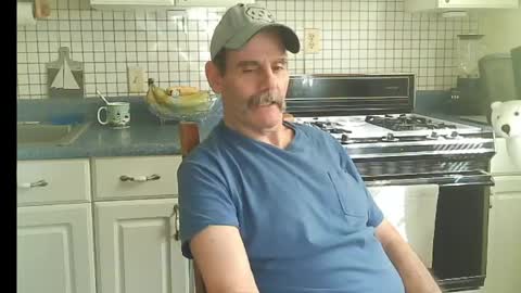 Snapshot of raylene4u2 chatting on 16, 5, 2026 Ray online show from 16, 5, 2026