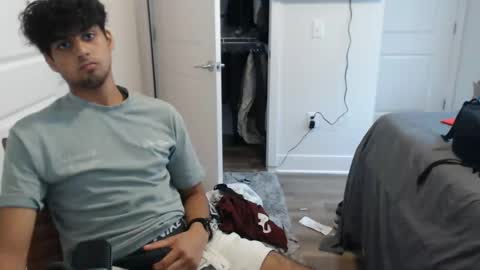 Snapshot of raymondg8596 chatting on 16, 9, 2025 raymondg8596 online show from 16, 9, 2025