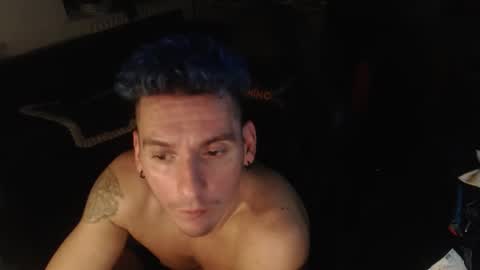 Rayzel online show from 10, 11, 2025