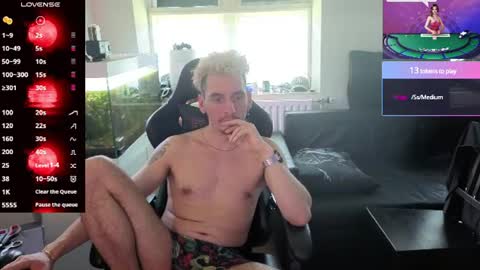 Snapshot of rayzel31 chatting on 22, 6, 2026 Rayzel online show from 22, 6, 2026