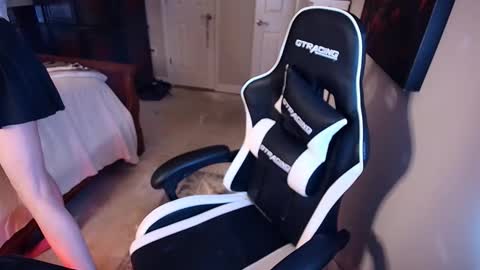 razorkitty online show from 18, 12, 2025