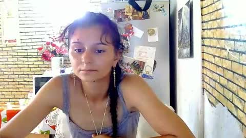 Snapshot of real_coupl3 chatting on 19, 7, 2026 real_coupl3 online show from 19, 7, 2026