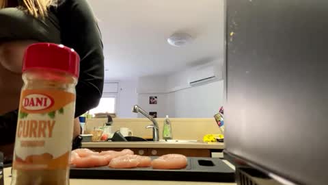 realpussy4 online show from 18, 3, 2026