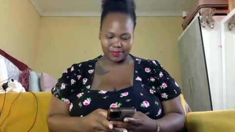 Snapshot of realsweetheart chatting on 7, 12, 2024 REAL1SWEETHEART online show from 7, 12, 2024