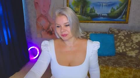 Snapshot of reasonforpassion_ chatting on 23, 9, 2025 Im a little sick. Ill be back soon. online show from 23, 9, 2025