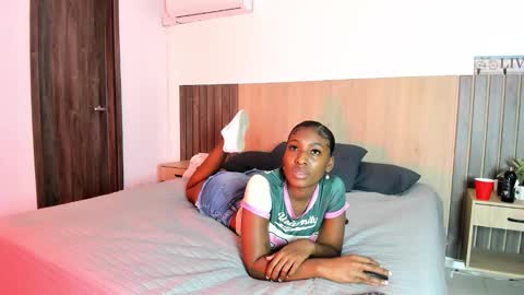 Snapshot of rebeca_cortez1 chatting on 31, 10, 2025 I invite you to my birthday on November 3th online show from 31, 10, 2025