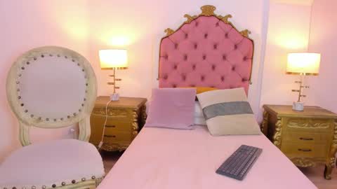 Snapshot of rebeca_watsson chatting on 2, 1, 2025 Rebeca Whatsson online show from 2, 1, 2025