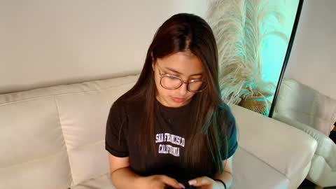 Snapshot of rebeca_williams_ chatting on 5, 2, 2025 Rebeca Williams online show from 5, 2, 2025