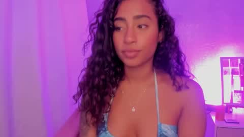 Snapshot of rebecaharrison111 chatting on 12, 12, 2024 Rebeca online show from 12, 12, 2024