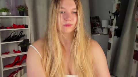 rebecca_____ online show from 13, 10, 2025