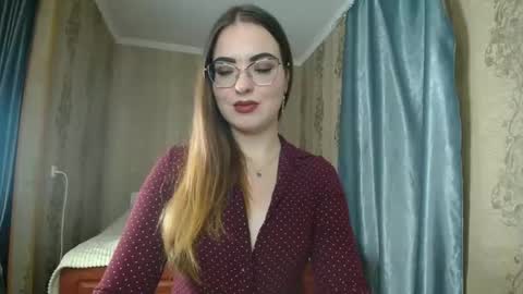 Rebecca online show from 5, 11, 2025