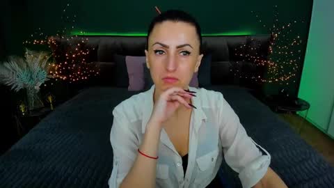 rebecca_diamonds online show from 4, 3, 2025