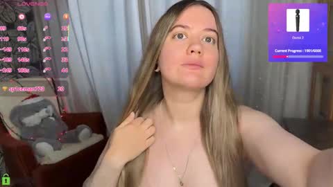 Snapshot of rebecca_newyon chatting on 6, 1, 2026 Mila online show from 6, 1, 2026