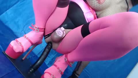 Rebeccalachaude online show from 8, 3, 2025