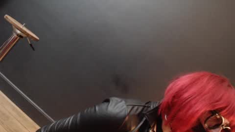 Rebeccalachaude online show from 27, 10, 2025