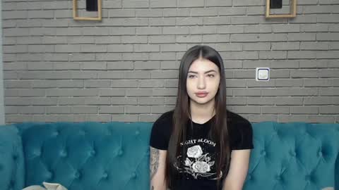 Snapshot of rebeccamosc chatting on 6, 4, 2026 rebeccamosc online show from 6, 4, 2026