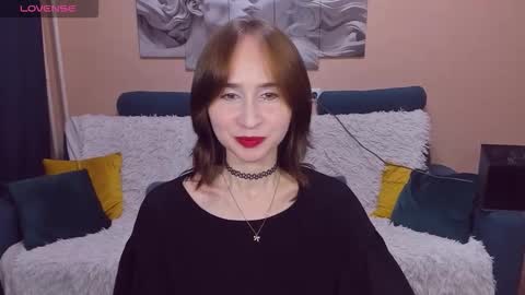Snapshot of rebeccawind chatting on 13, 10, 2025 RebeccaWind online show from 13, 10, 2025