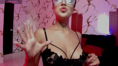 Snapshot of rebeka_baker chatting on 10, 10, 2025 REBEKA online show from 10, 10, 2025