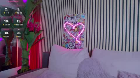 Snapshot of rebeldools chatting on 18, 12, 2025 rebeldools online show from 18, 12, 2025