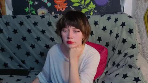 Snapshot of reborn_elf chatting on 19, 11, 2025 Lara online show from 19, 11, 2025