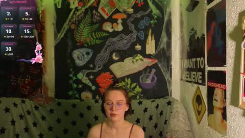 Snapshot of reborn_elf chatting on 27, 11, 2025 Lara online show from 27, 11, 2025