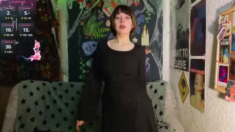 Snapshot of reborn_elf chatting on 2, 12, 2025 Lara online show from 2, 12, 2025