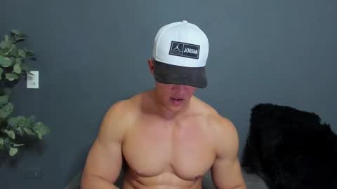 Snapshot of recce_taylor4 chatting on 5, 1, 2026 twitter REECET26 instagram RECCETAYLOR online show from 5, 1, 2026