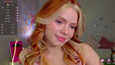 Snapshot of red__candy chatting on 27, 10, 2025 red__candy online show from 27, 10, 2025