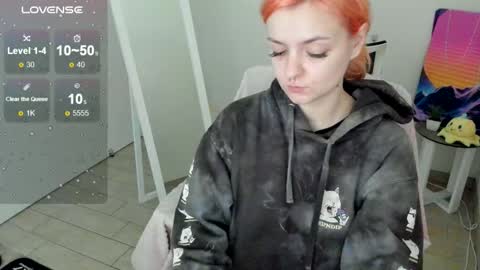 Snapshot of red_bestie_ chatting on 19, 10, 2025 Bestie online show from 19, 10, 2025