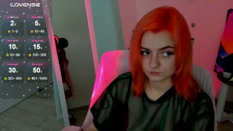 Snapshot of red_bestie_ chatting on 22, 10, 2025 Bestie online show from 22, 10, 2025