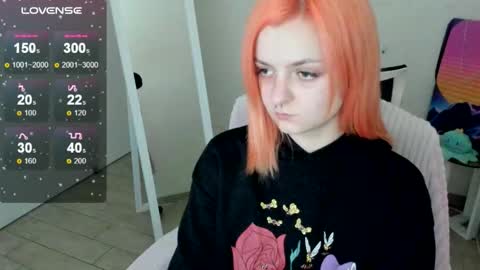 Snapshot of red_bestie_ chatting on 3, 11, 2025 Bestie online show from 3, 11, 2025