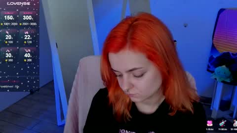 Snapshot of red_bestie_ chatting on 29, 11, 2025 Bestie online show from 29, 11, 2025