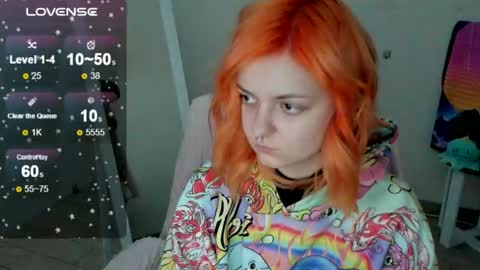 Snapshot of red_bestie_ chatting on 30, 11, 2025 Bestie online show from 30, 11, 2025