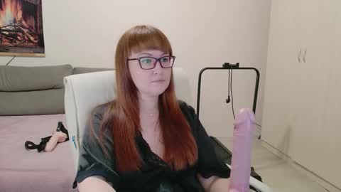 Snapshot of red_fox777 chatting on 20, 10, 2025 Lisa online show from 20, 10, 2025