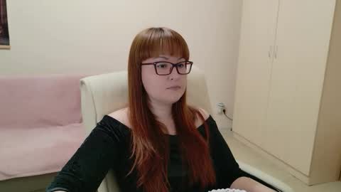 Snapshot of red_fox777 chatting on 4, 12, 2025 Lisa online show from 4, 12, 2025