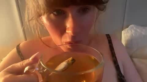 Snapshot of red_head_rosie_69 chatting on 27, 4, 2026 Rosie online show from 27, 4, 2026