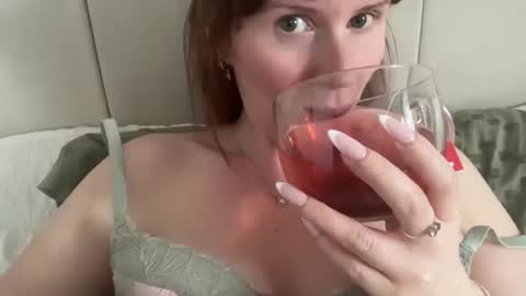 Snapshot of red_head_rosie_69 chatting on 14, 5, 2026 Rosie online show from 14, 5, 2026