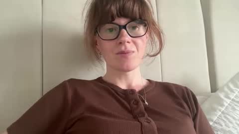 Snapshot of red_head_rosie_69 chatting on 2, 6, 2026 Rosie online show from 2, 6, 2026