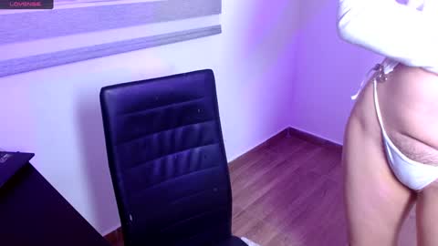 Snapshot of red_moonn chatting on 14, 12, 2024 IG OF red moonn online show from 14, 12, 2024