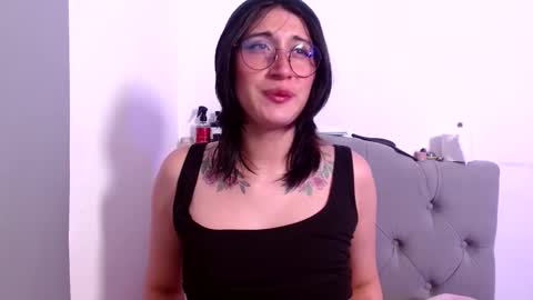 Snapshot of red_moonn chatting on 18, 2, 2025 IG OF red moonn online show from 18, 2, 2025