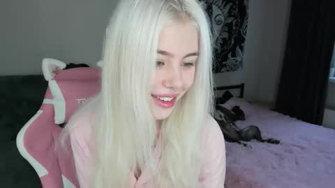 Erika online show from 9, 11, 2025