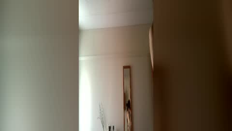 Snapshot of red_room420 chatting on 13, 6, 2026 red_room420 online show from 13, 6, 2026
