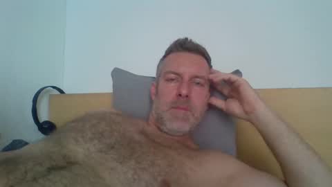 Red online show from 17, 9, 2025