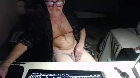 Snapshot of redbare12007 chatting on 31, 5, 2026 Red online show from 31, 5, 2026