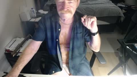 Snapshot of redbare12007 chatting on 12, 7, 2026 Red online show from 12, 7, 2026