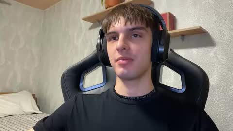 Snapshot of redbullshine chatting on 29, 9, 2025 redbullshine online show from 29, 9, 2025