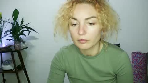 reddgirll online show from 25, 1, 2025
